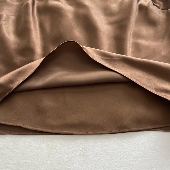 NWT Camisole style top 😍 - Picture 2 of 6